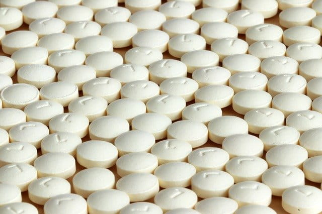 cápsulas de ácido tranexâmico para rinoplastia