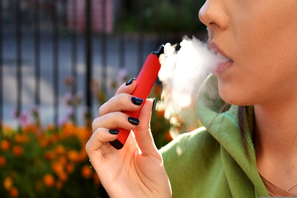 Número de usuários de cigarro eletrônico chega a 2 milhões de pessoas no Brasil